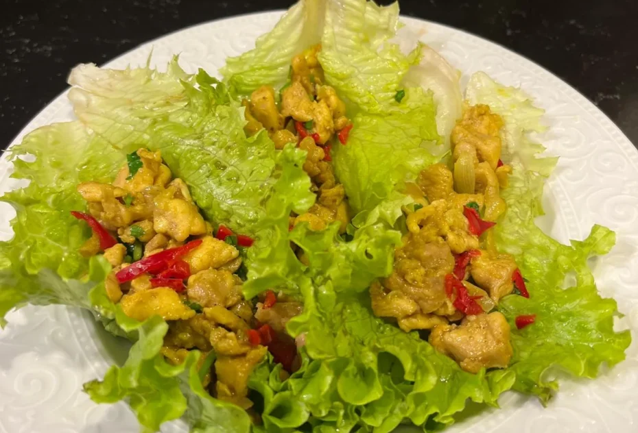 TAVUK ETLİ MARUL YAPRAKLARI-2